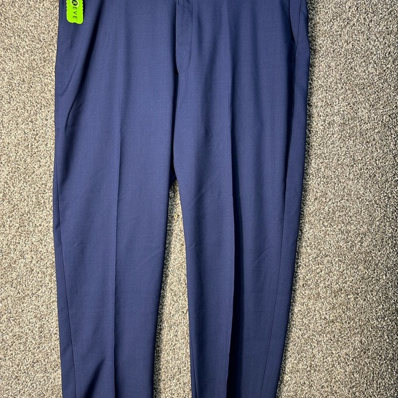 NWT men’s Haggar Classic fit smart wash dress pant Sz 42x29 - Picture 2 of 7